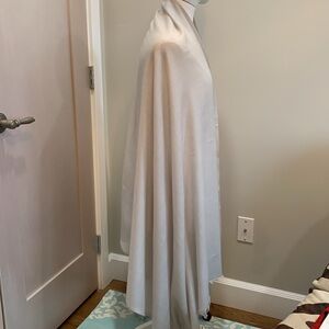 Lightweight wool Pashmina shawl